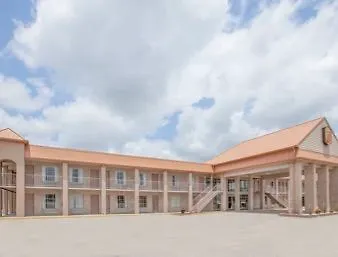 Super 8 By Wyndham New Iberia Motel